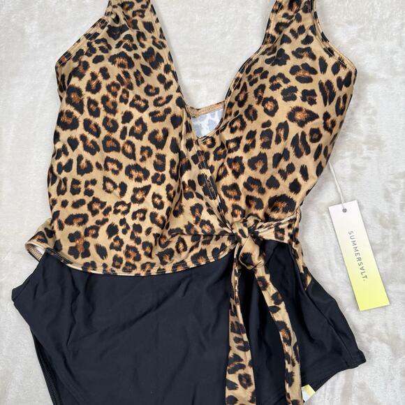 NWT Summersalt The Perfect Wrap One Piece Swimsuit Leopard Black Size 4 - Picture 3 of 8